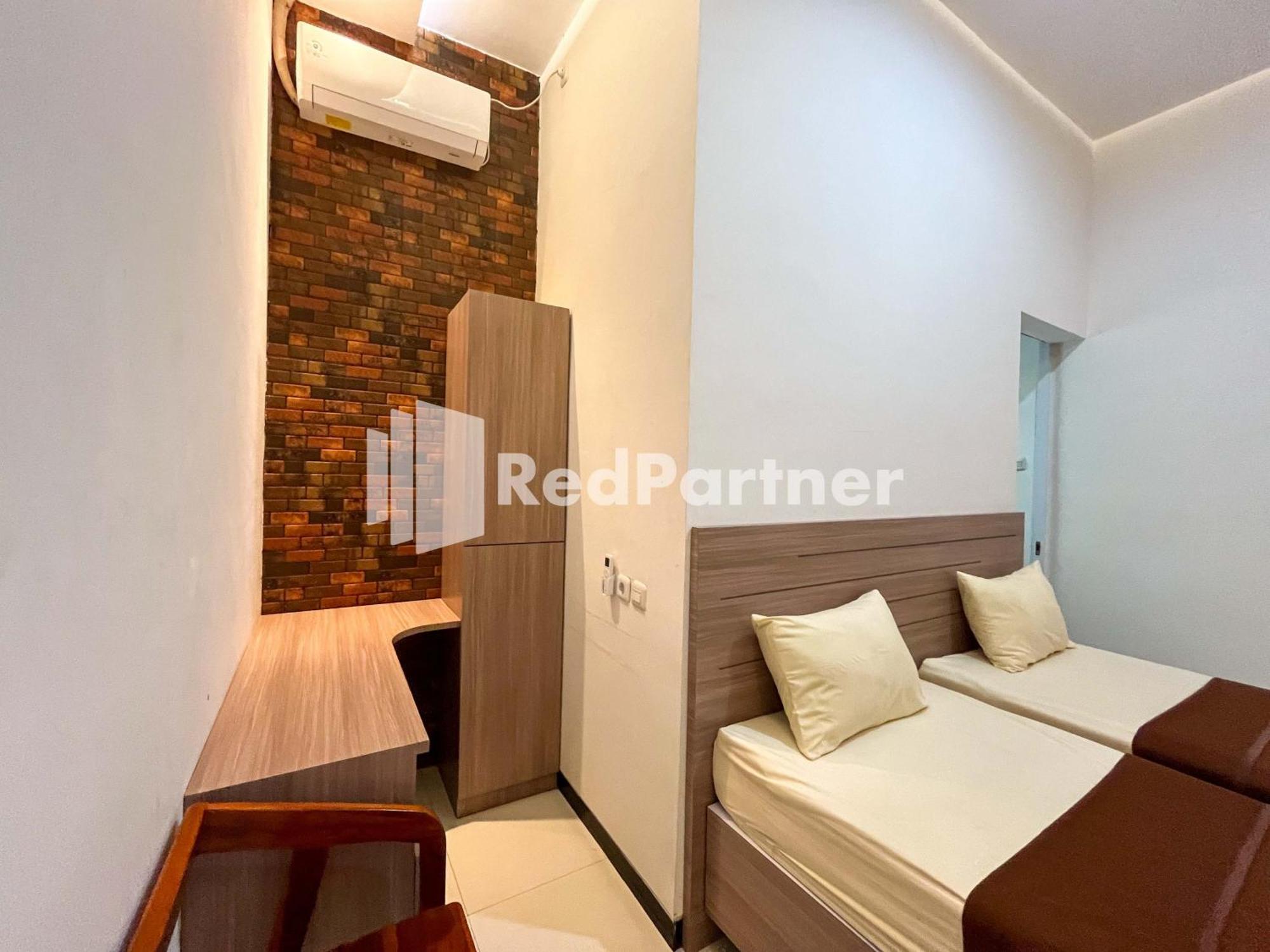 Griya Borobudur Malang Syariah Redpartner Blimbing  Экстерьер фото