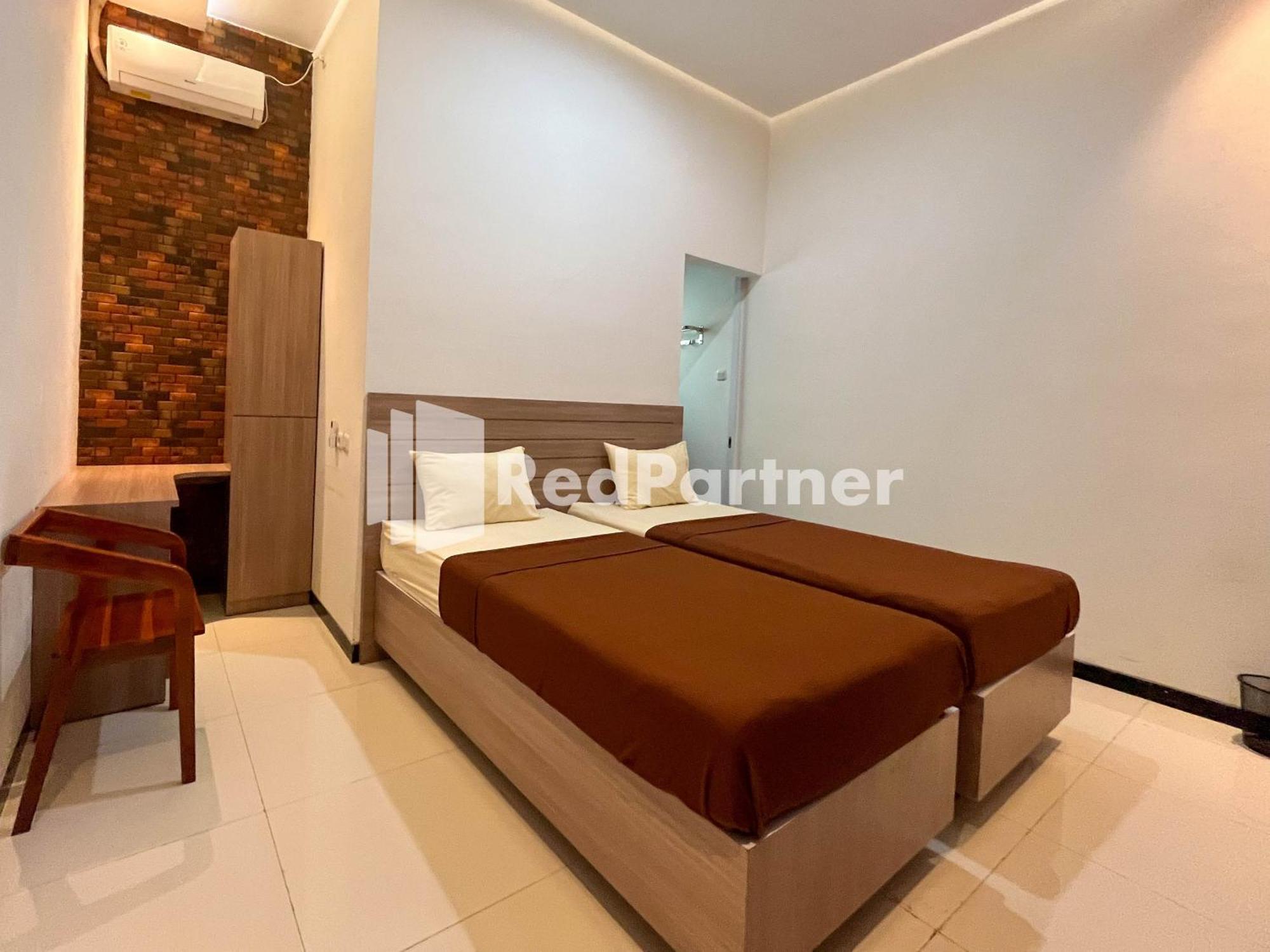 Griya Borobudur Malang Syariah Redpartner Blimbing  Экстерьер фото