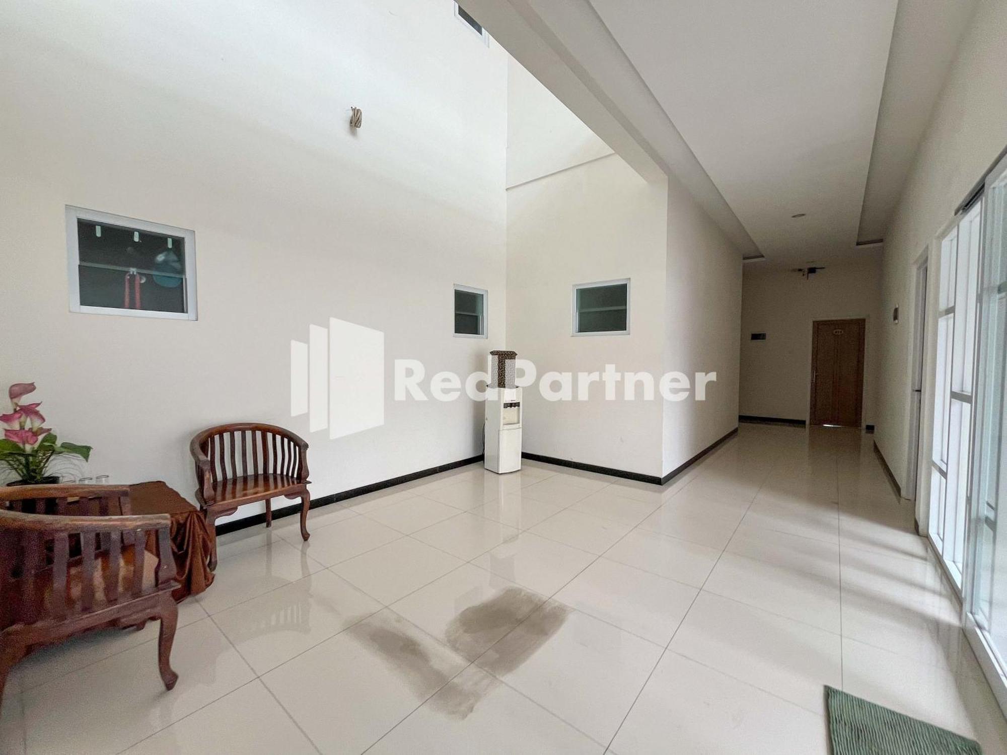 Griya Borobudur Malang Syariah Redpartner Blimbing  Экстерьер фото