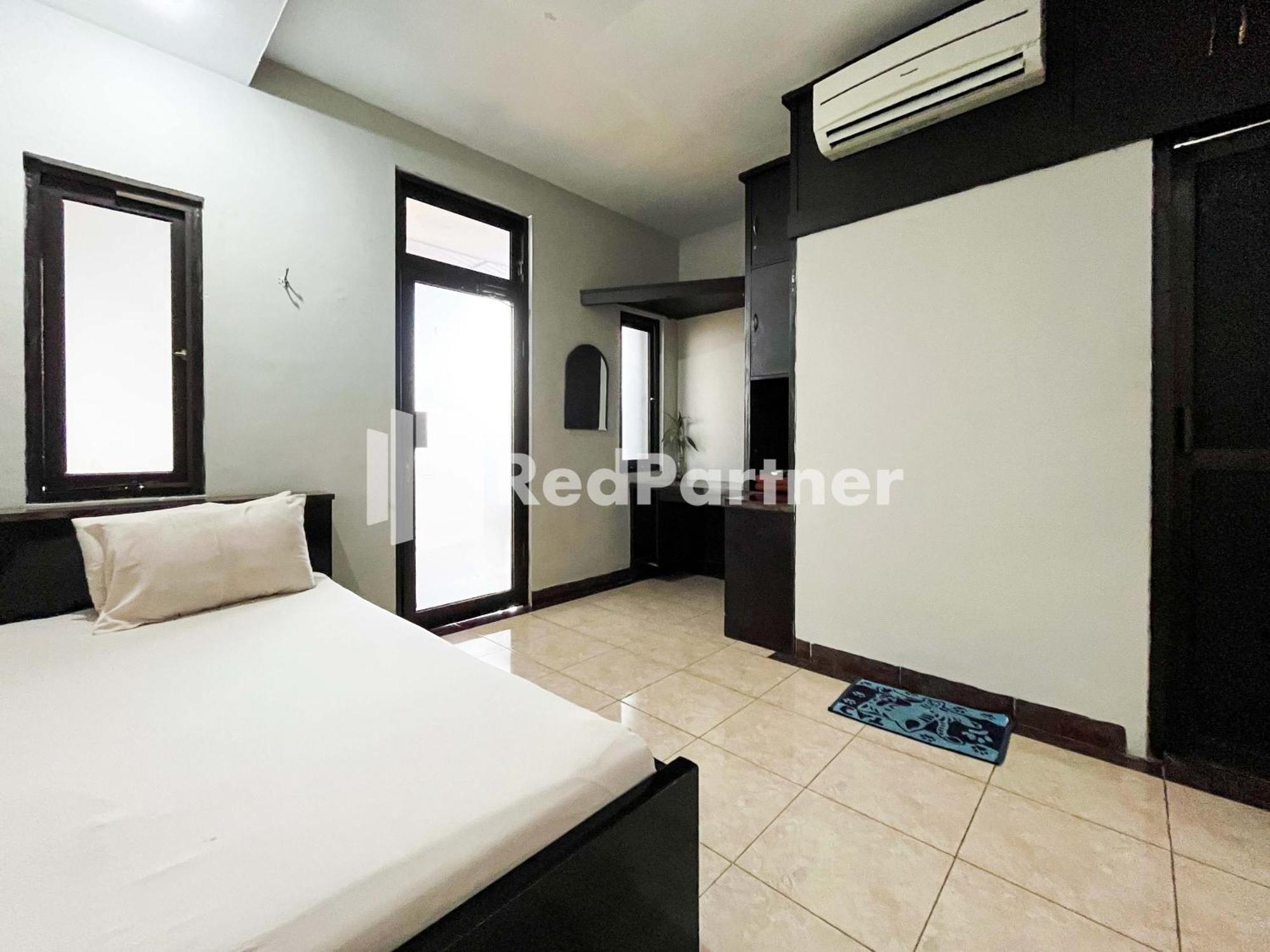 Griya Borobudur Malang Syariah Redpartner Blimbing  Экстерьер фото